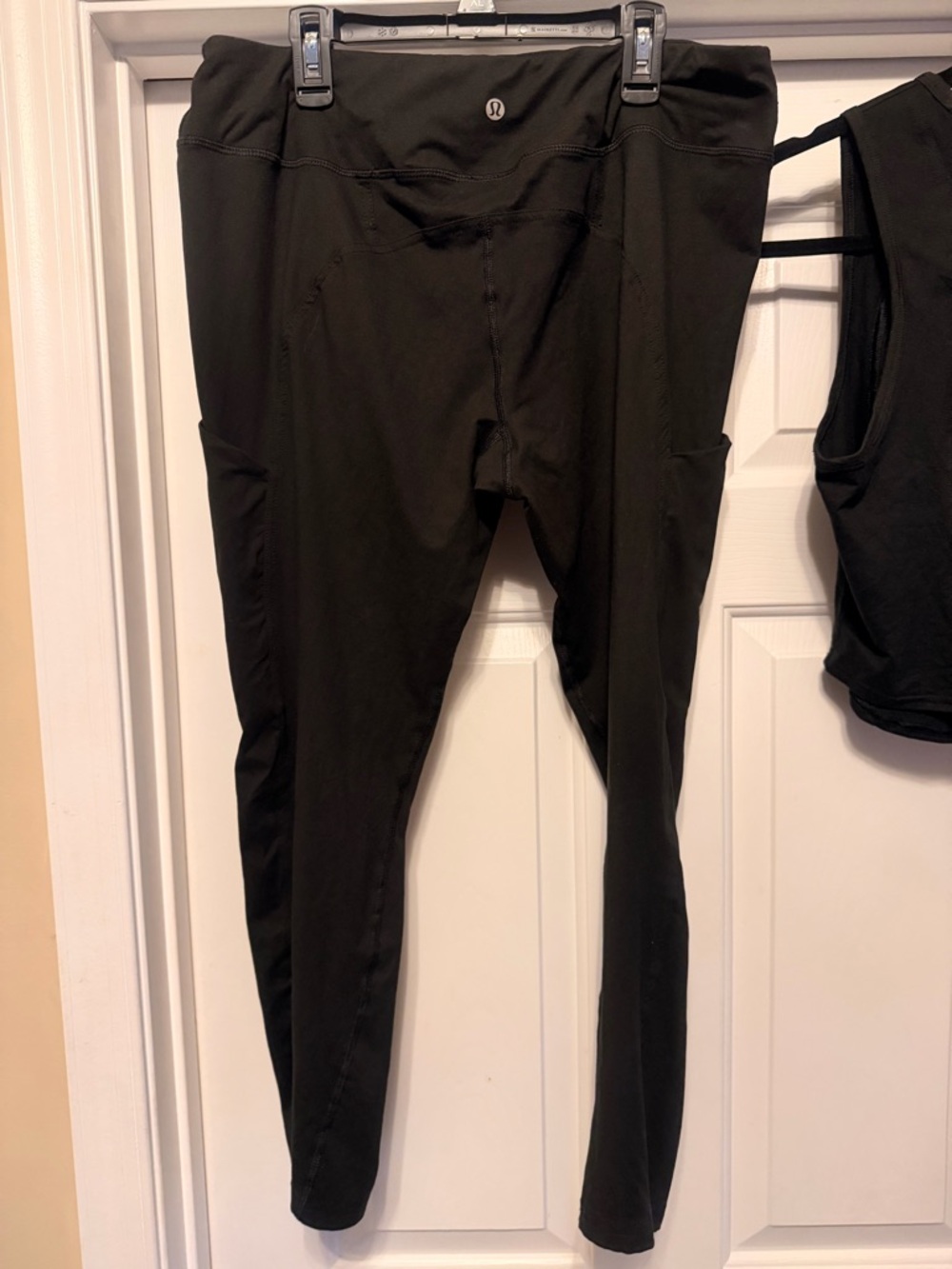 Lululemon Athletica Black Leggings with Cropped Tank Set Sz 12 - Picture 4 of 7